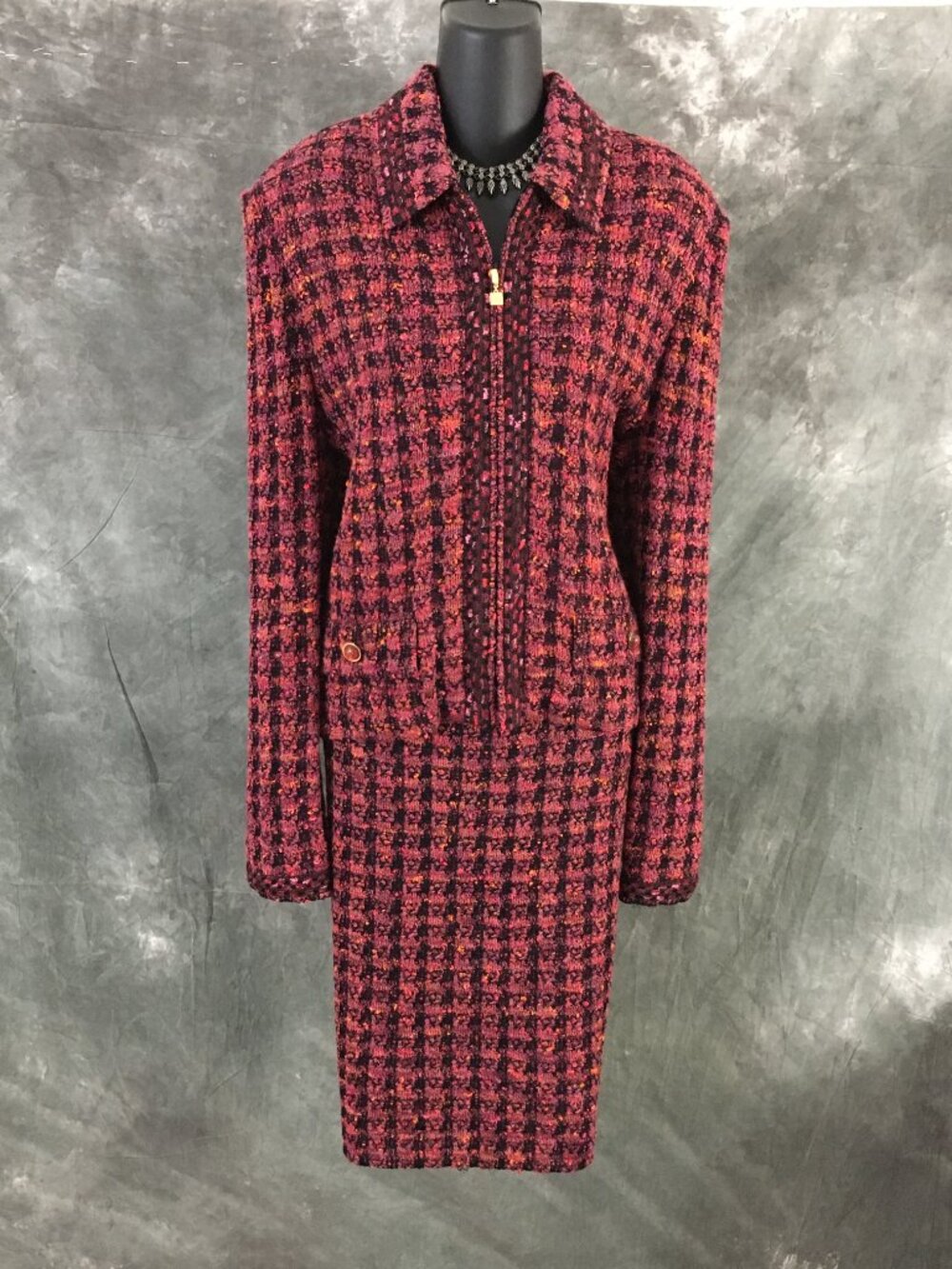NWT NEW St John knit rose quartz maroon multi jacket skirt suit 14 - Picture 3 of 10